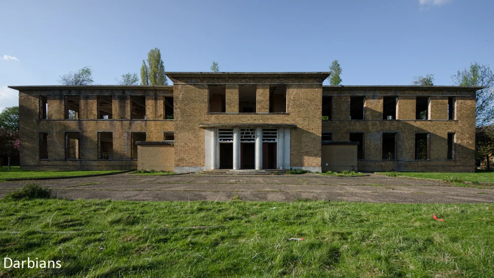  Urbex:  RAF Upwood  Restaurant 