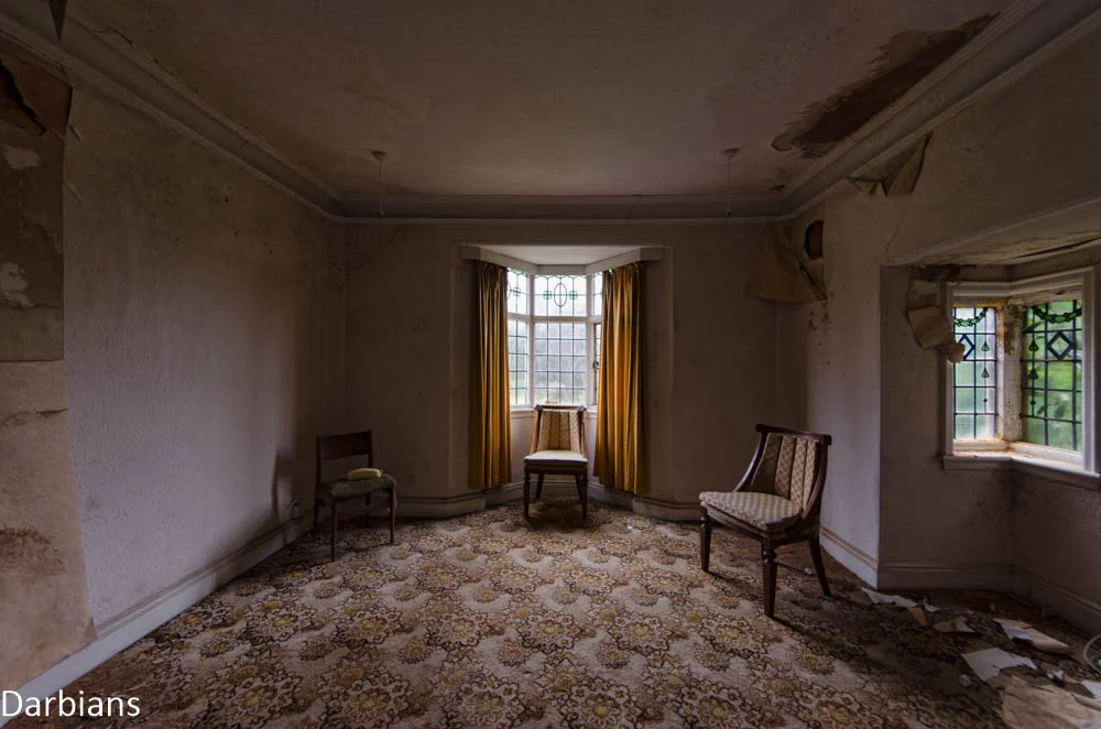 Urbex: Mail Manor Abandoned house in Birmingham