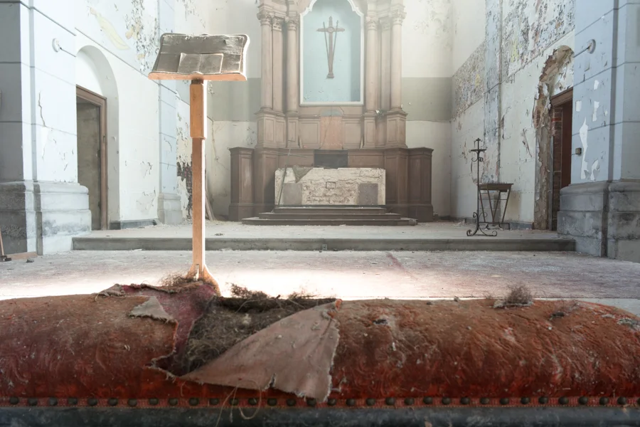 Abandoned: Church Of Decay