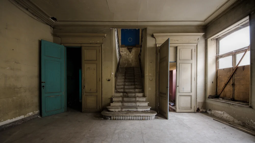 Abandoned: Chateau Venetia