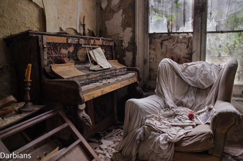 abandoned Berkyn Manor Piano