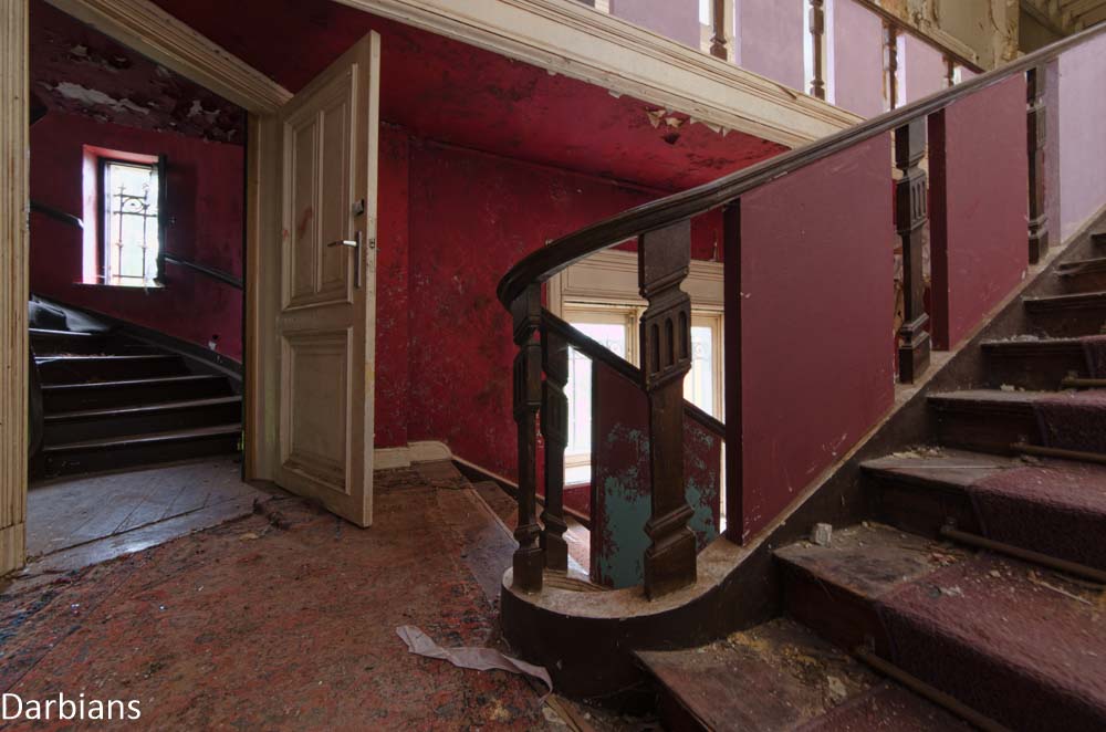 urbex chateau rouge
