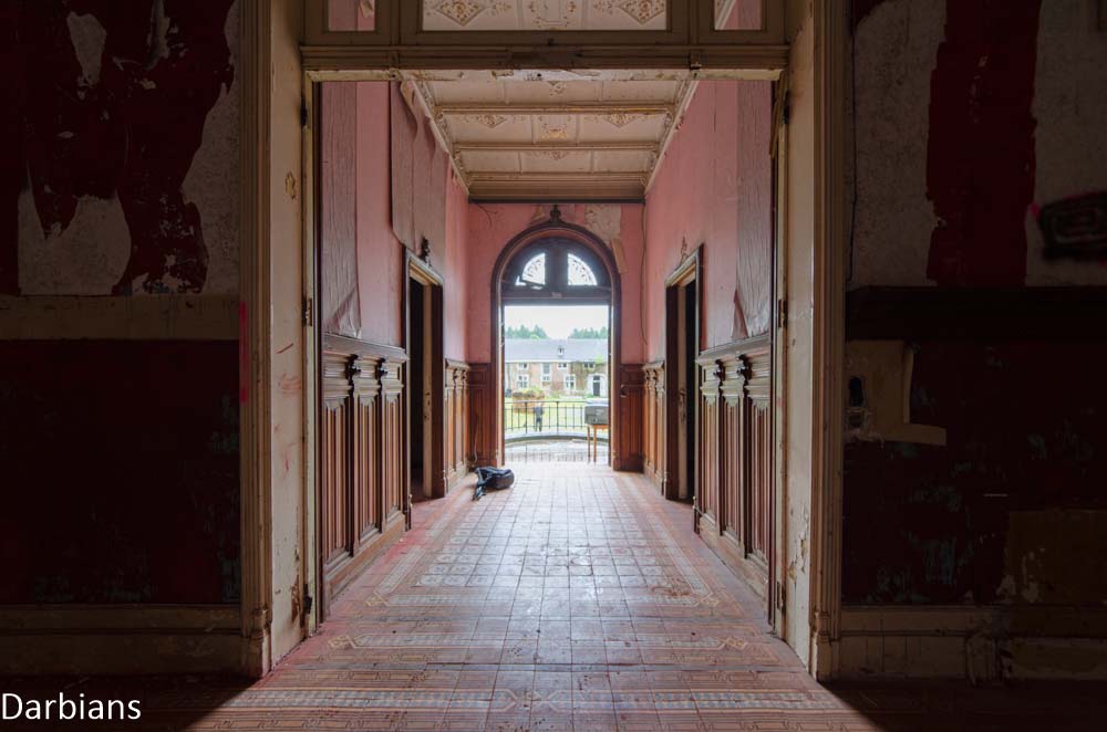Chateau Rouge abandoned