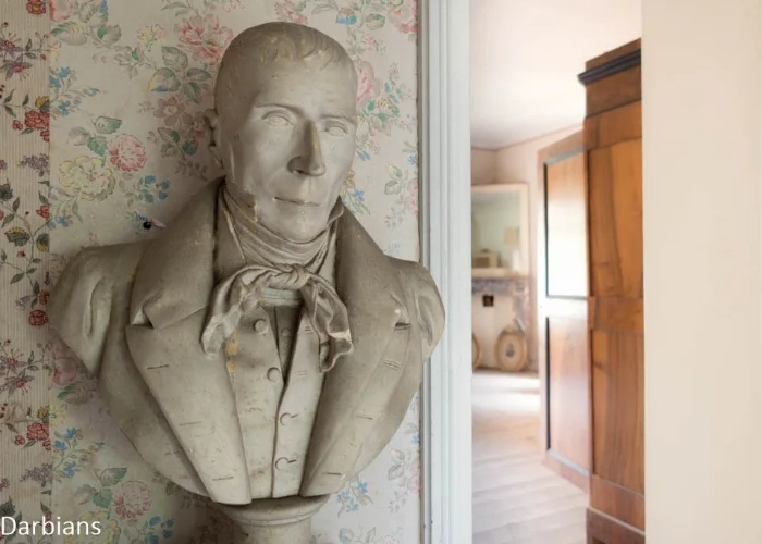 Abandoned: Manoir Aux Portraits