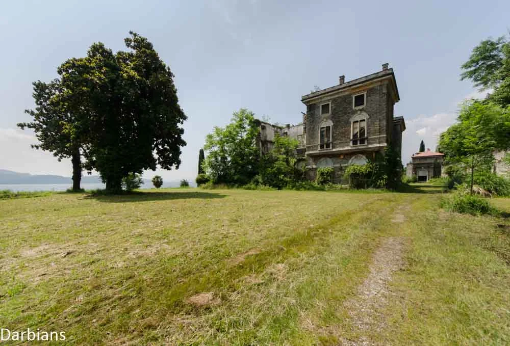 Abandoned Villa Poss