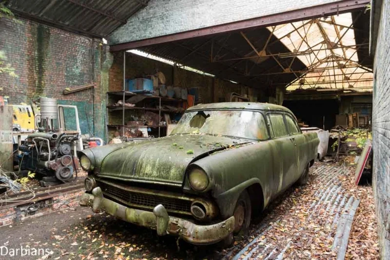 Abandoned car