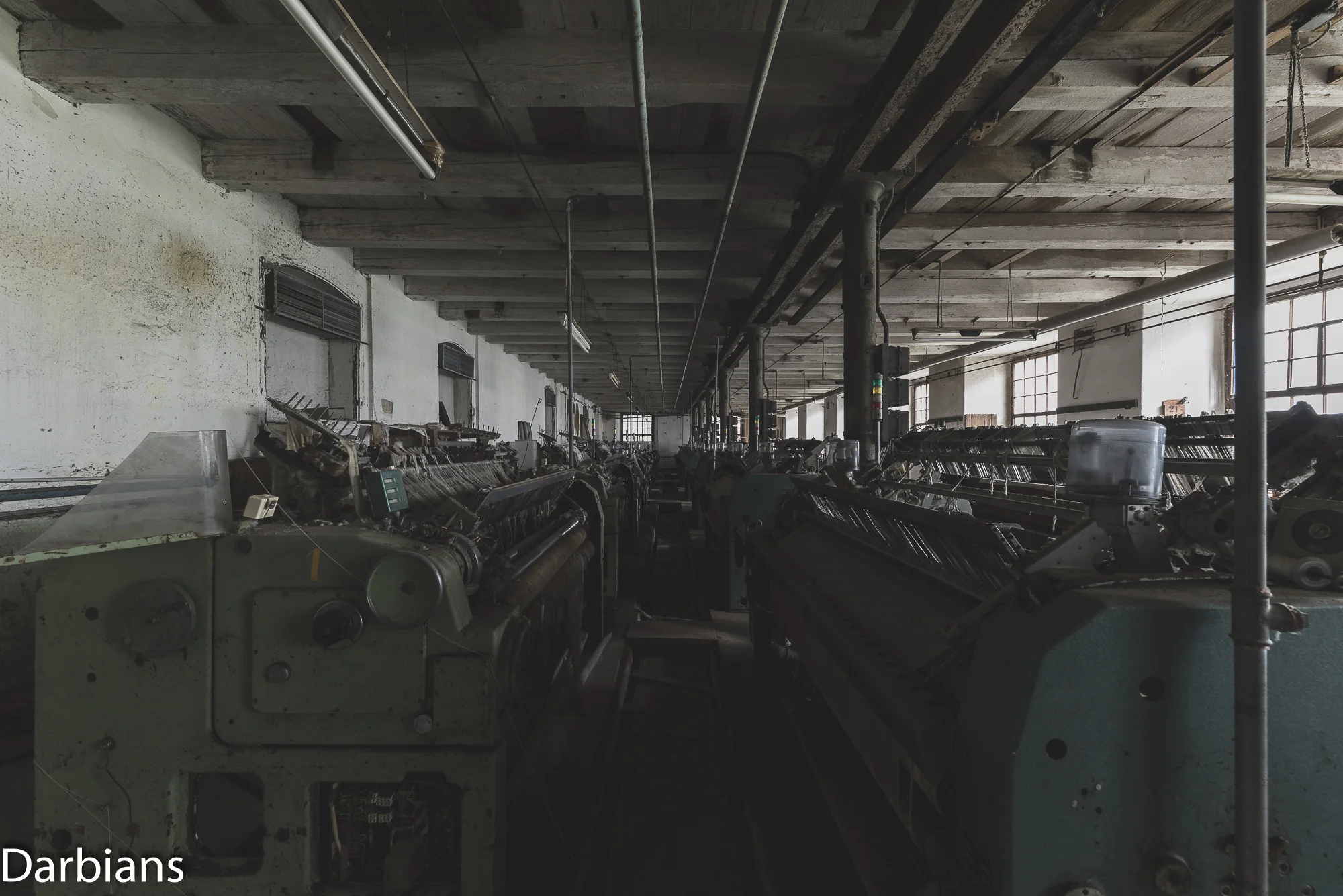 Yarn still lays in these machines.