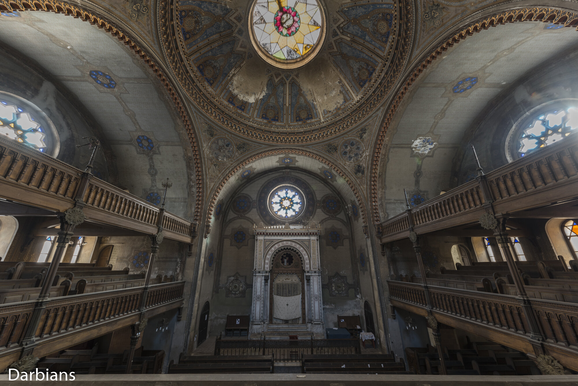 Urbex: Sinagoga din Cetate — Urbex: Darbians Photography