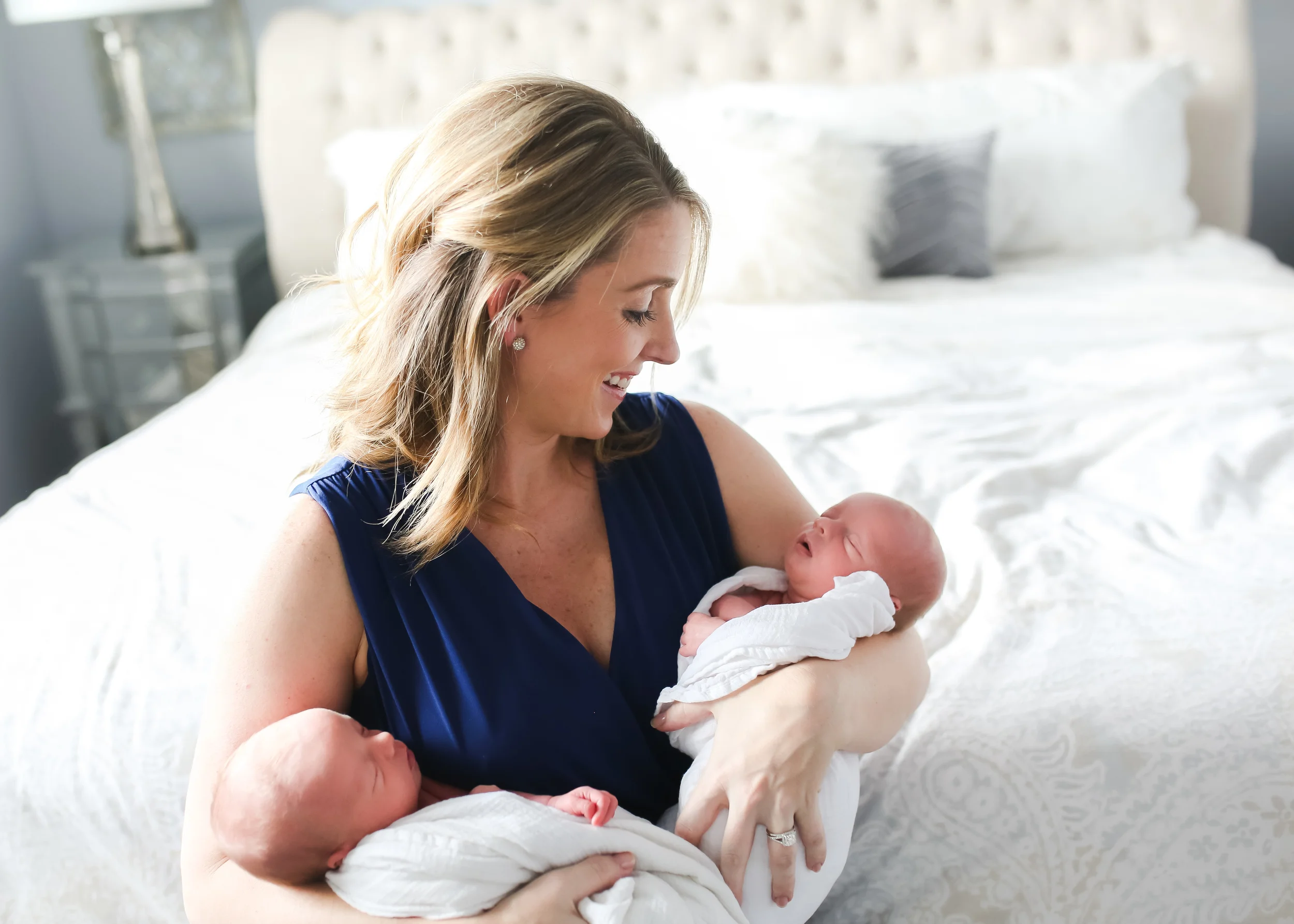 Beautiful Maternity Photos Of Nigerian Identical Twin vrogue.co