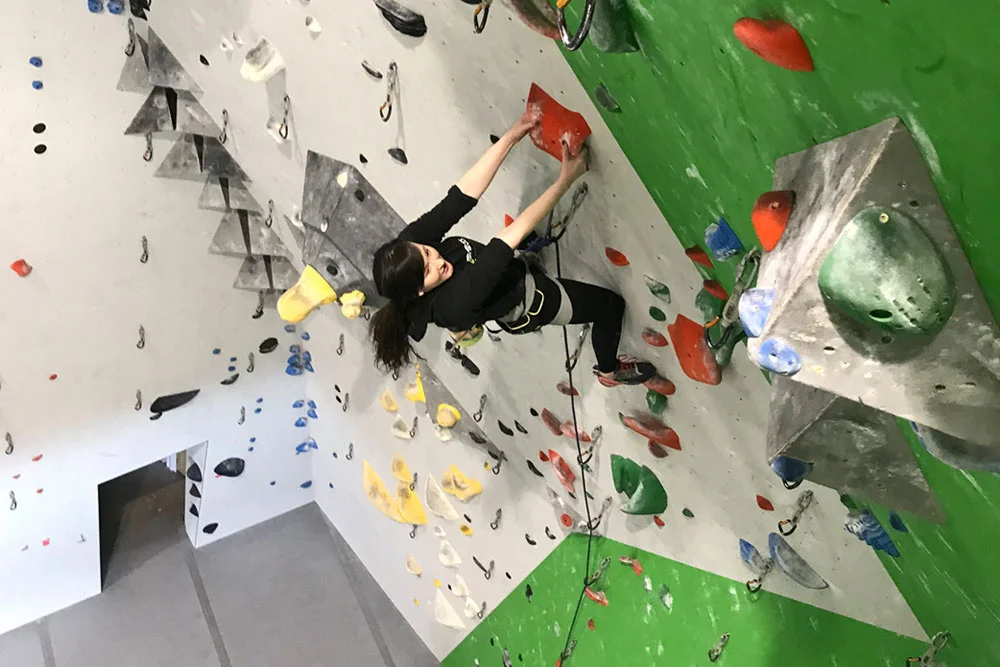 ashleyclimbing-web.jpg