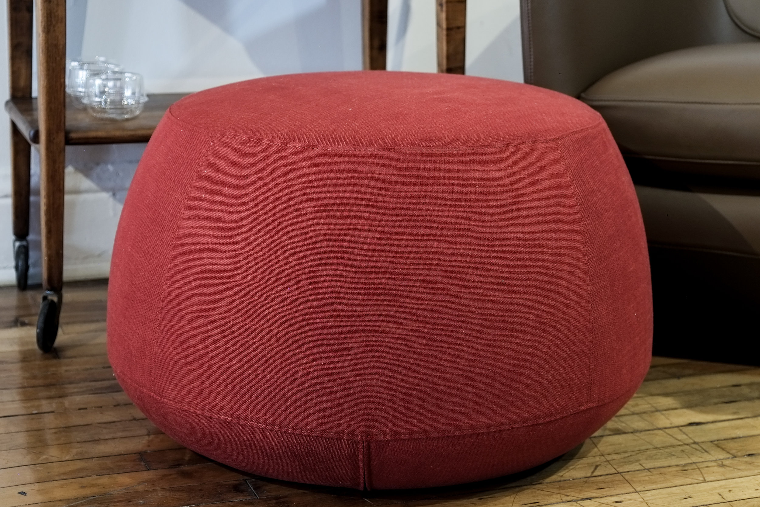 Bensen Ile Round Pouf