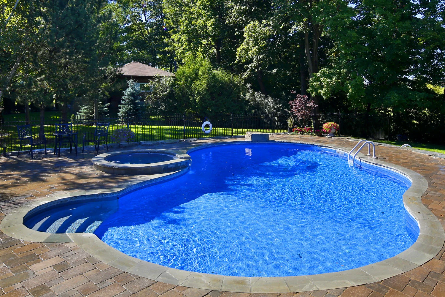1_0006s_0040_Pool-Tub.JPG.jpg