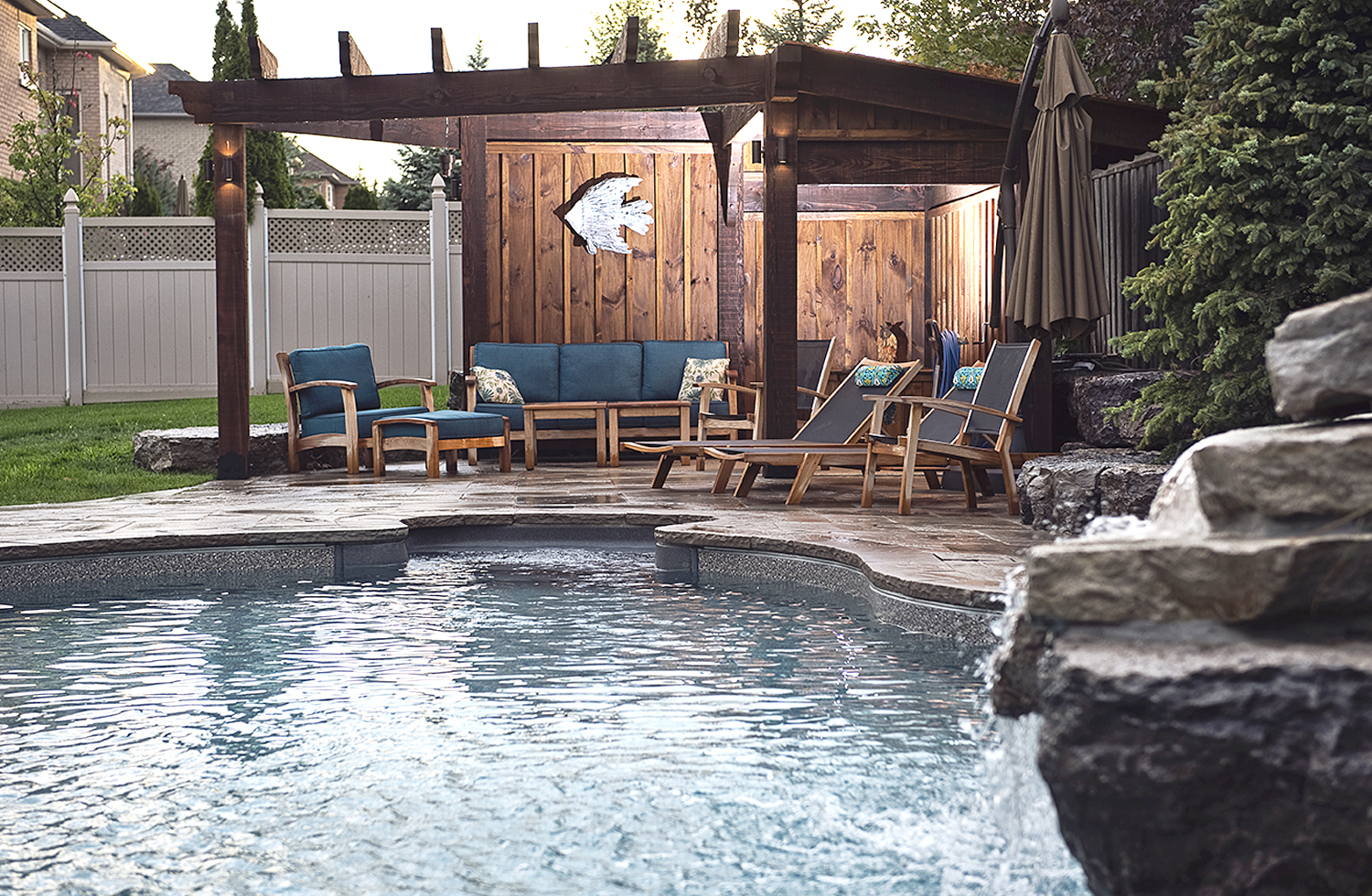 Pools-Decks-and-cabanas-maple.jpg