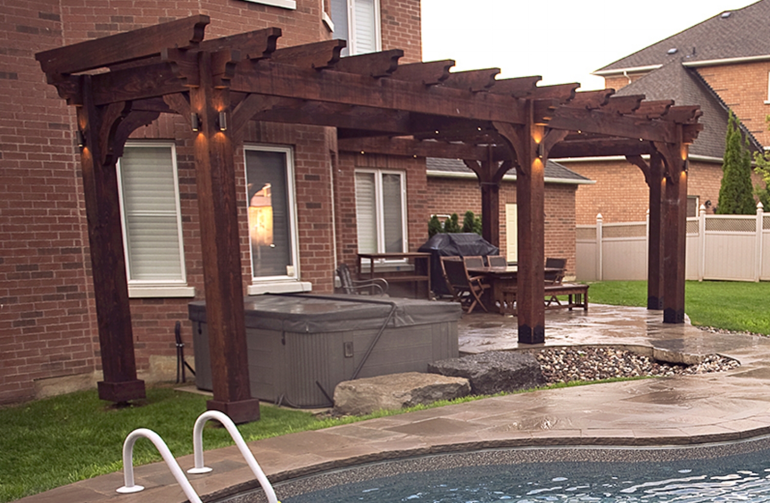 Pools-Decks-and-cabanas-Newmarket.jpg