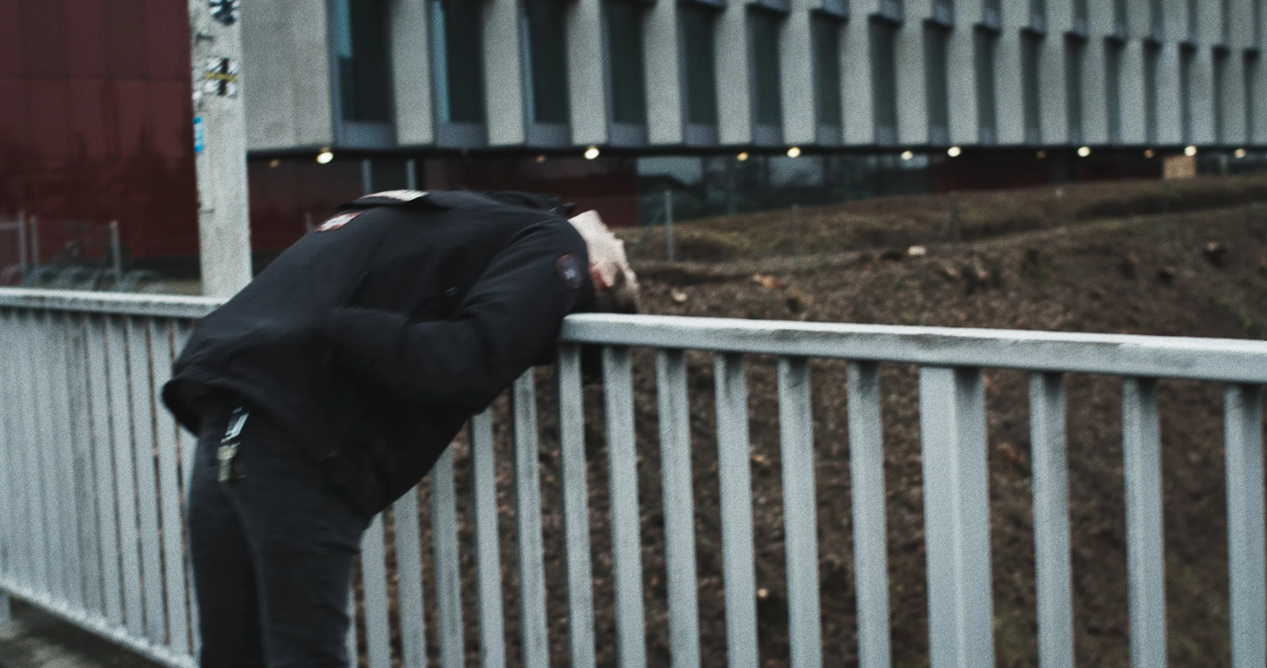404_Stillframe05.jpg