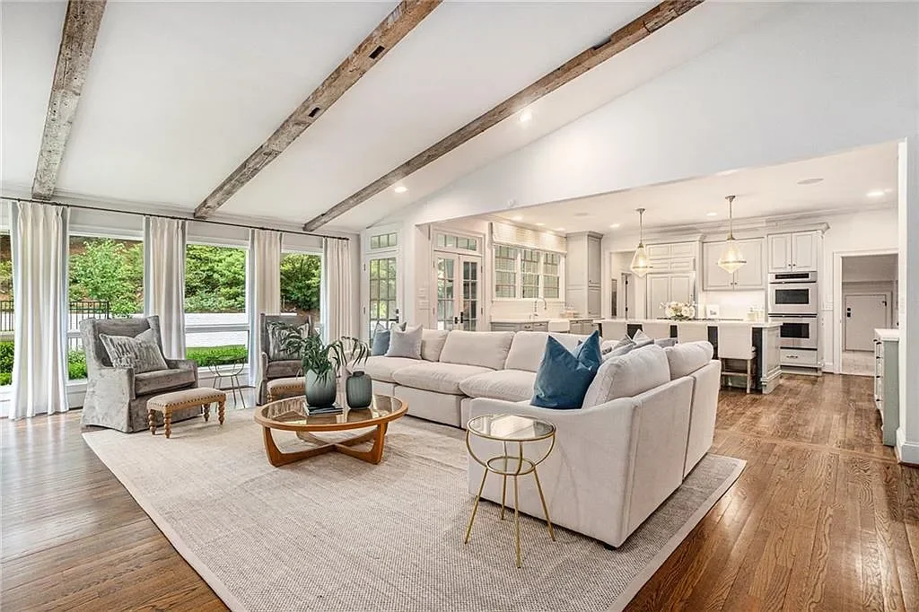 Iris &amp; Oak Interiors