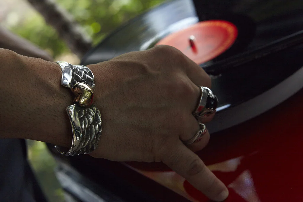 Rockstar Flying Heart Bangle Broken Chain Ring