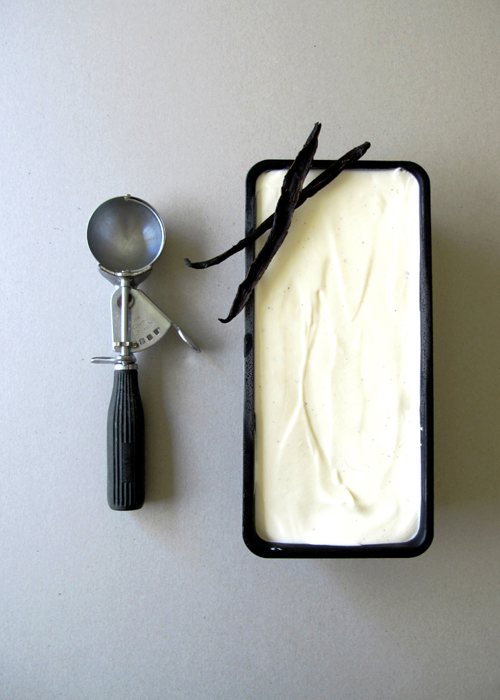 vanilla bean (no churn!) ice cream
