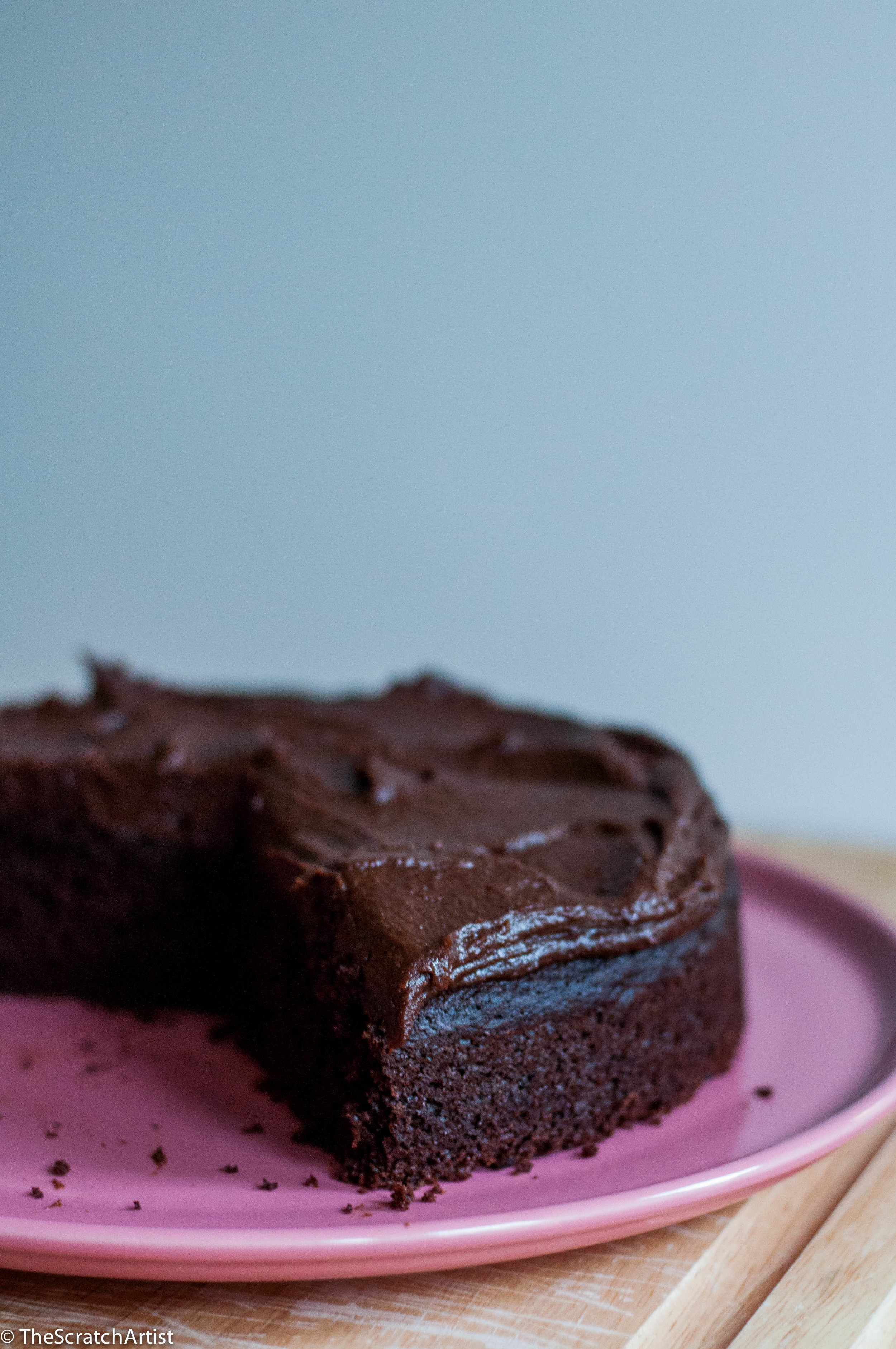 CHOCOLATE CAKE WITH DATE FROSTING