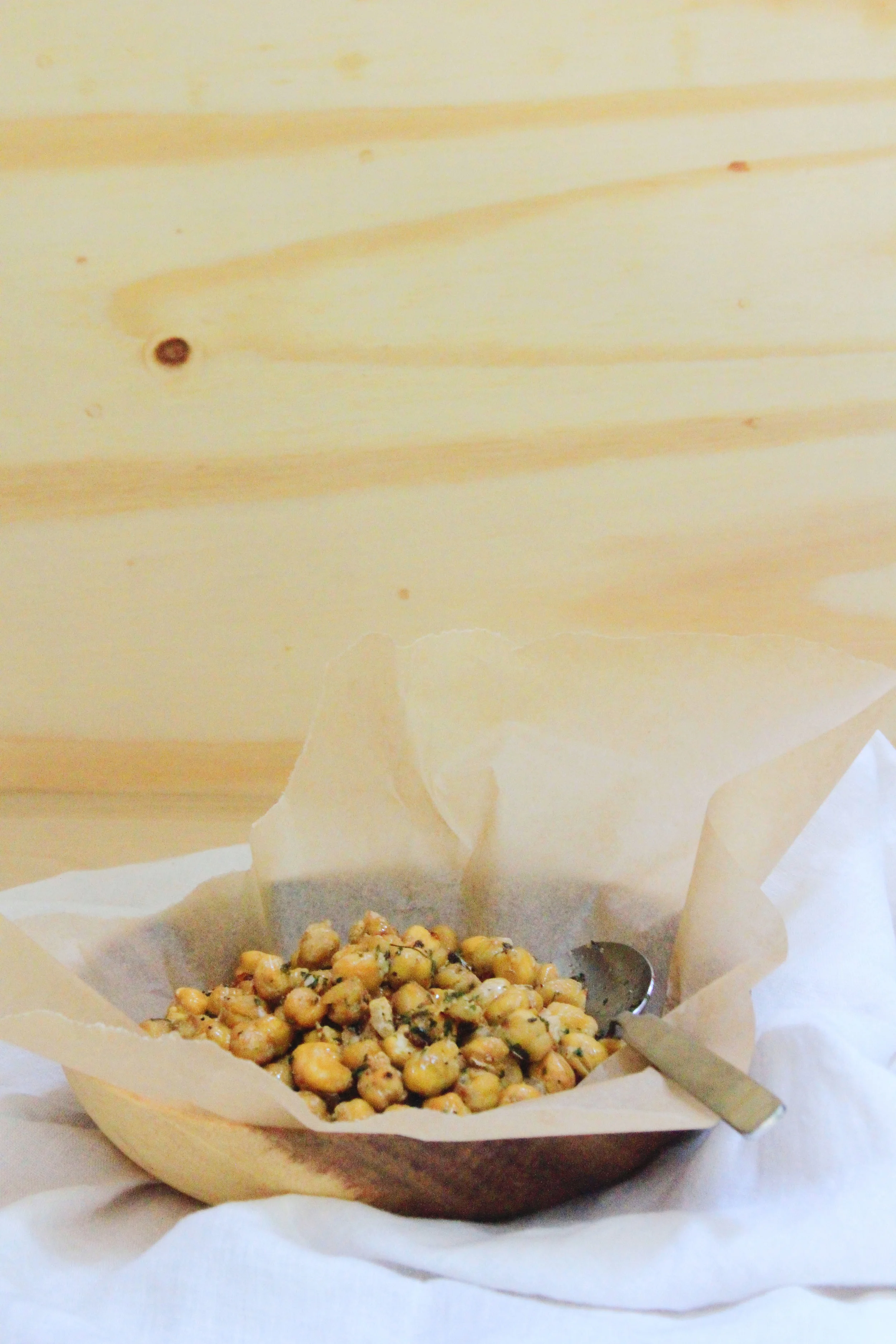 Garlic and parsley chickpeas