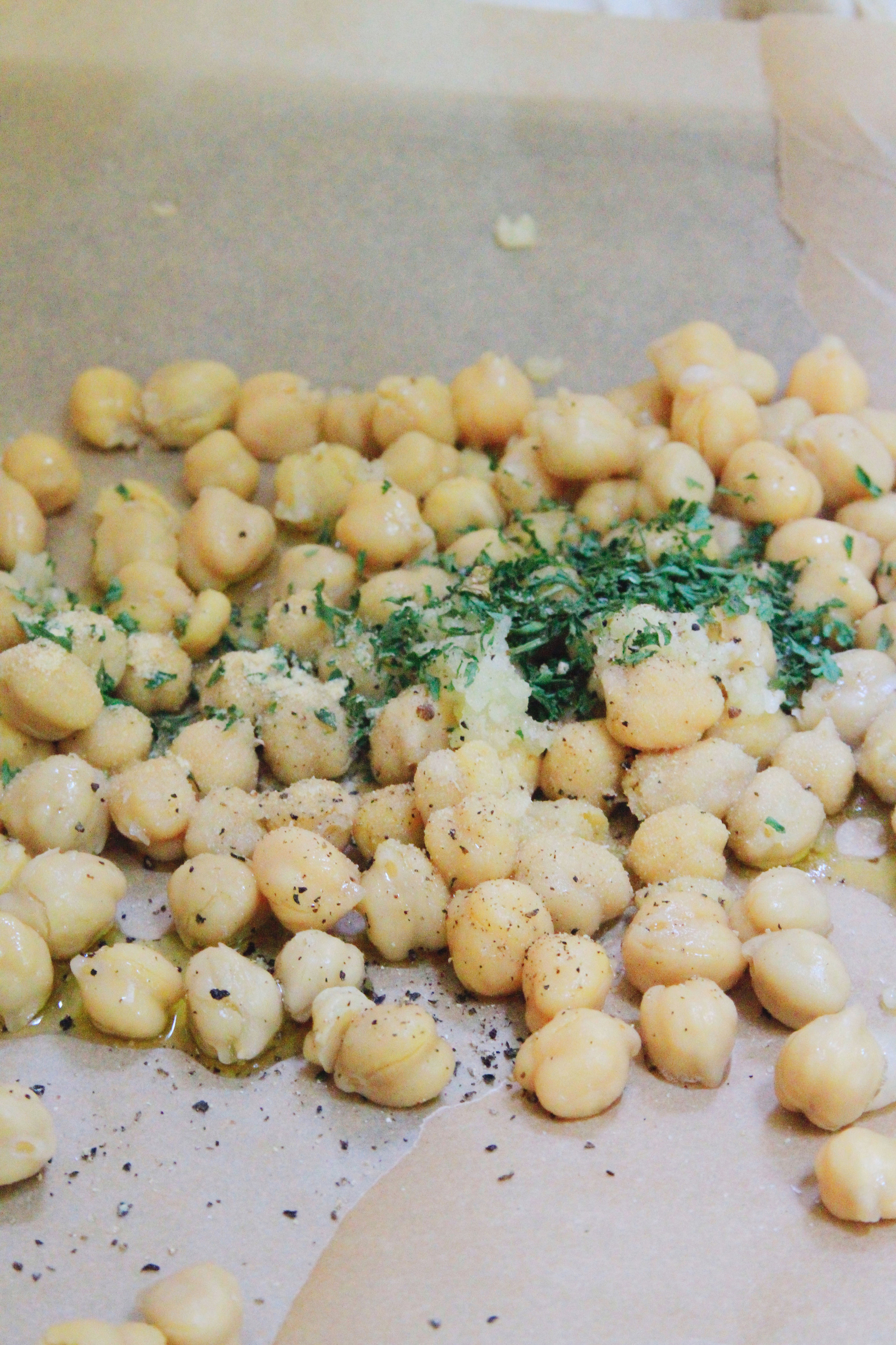 Garlic and parsley chickpeas
