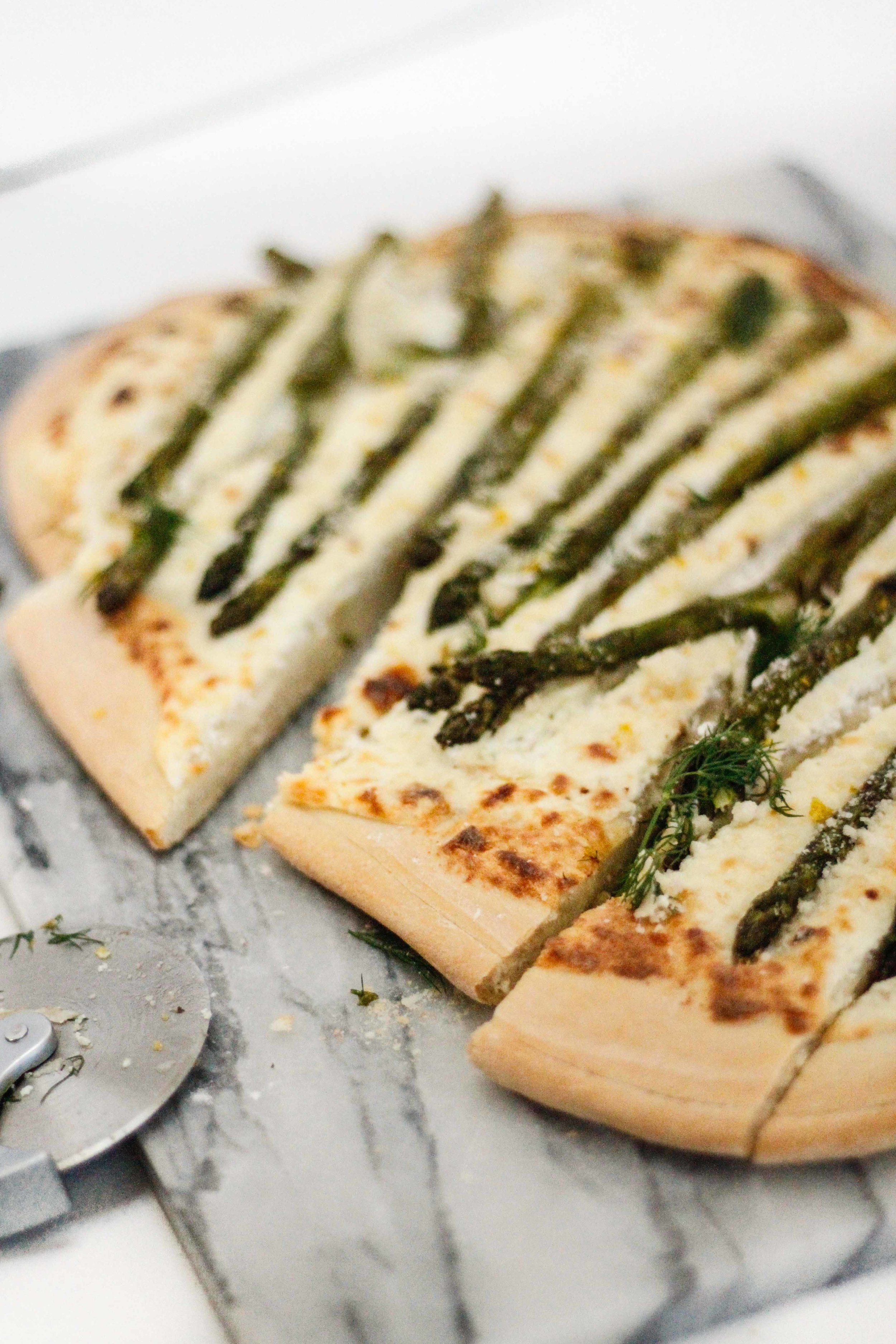 Spring pizza with asparagus and lemon