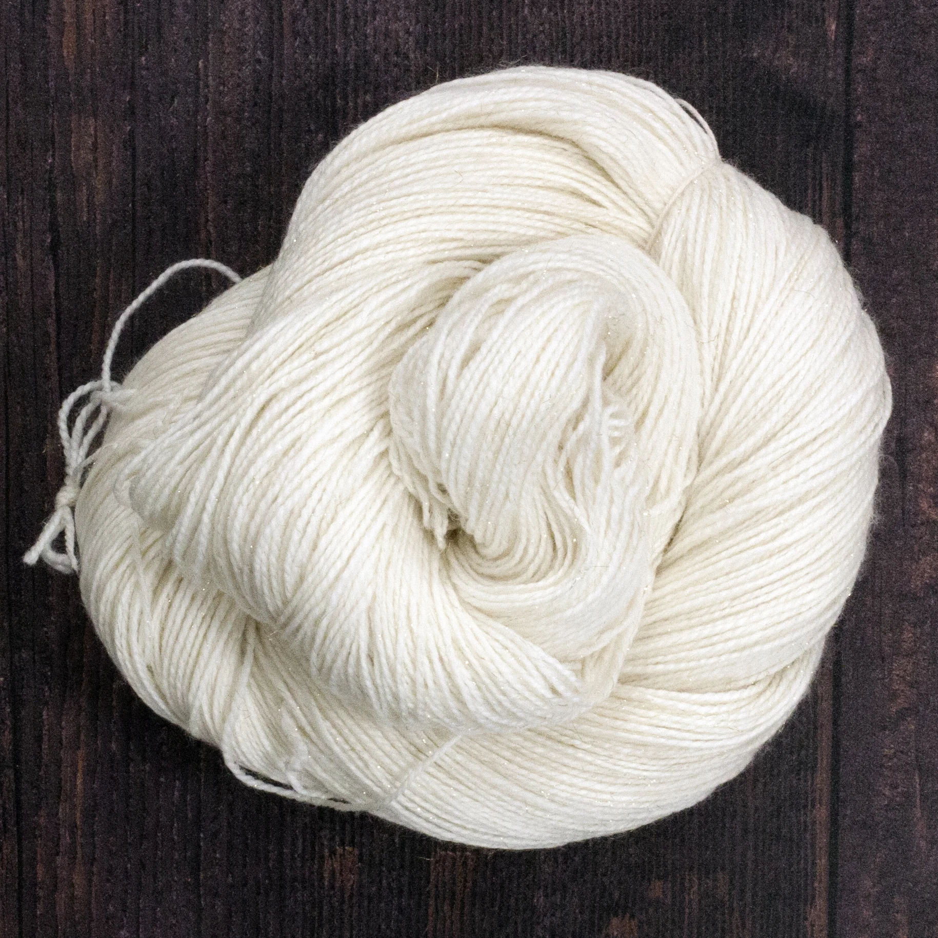 Type 49144 Gold Sparkle Sock 75% Superwash Merino Wool 20% Nylon 5% Gold Stellina Sparkle 100g Hanks 400m per 100g 2/8nm
