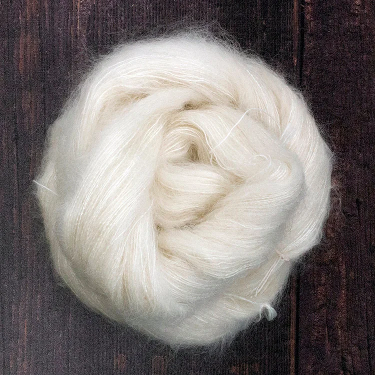 Type 49043 Kid Silk Lace 72% Kid Mohair 28% Silk Brushed Singles 50g Hanks 420m per 50g (840m per 100g) 1/8.4nm