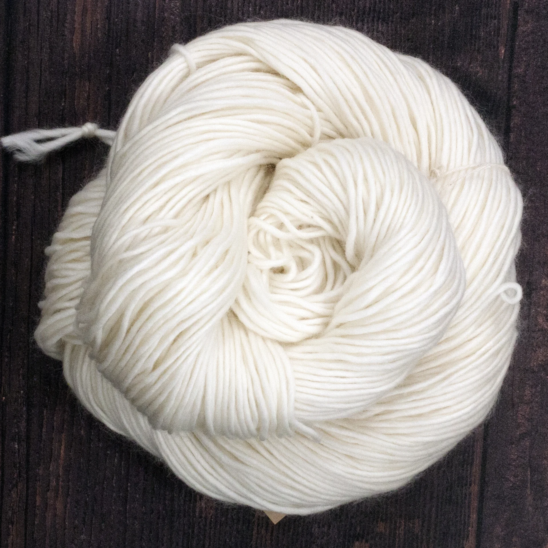 Type 49218 Single and Stunning DK 100% Superwash Merino Wool 100g Hanks 220m per 100g 1/2.2nm