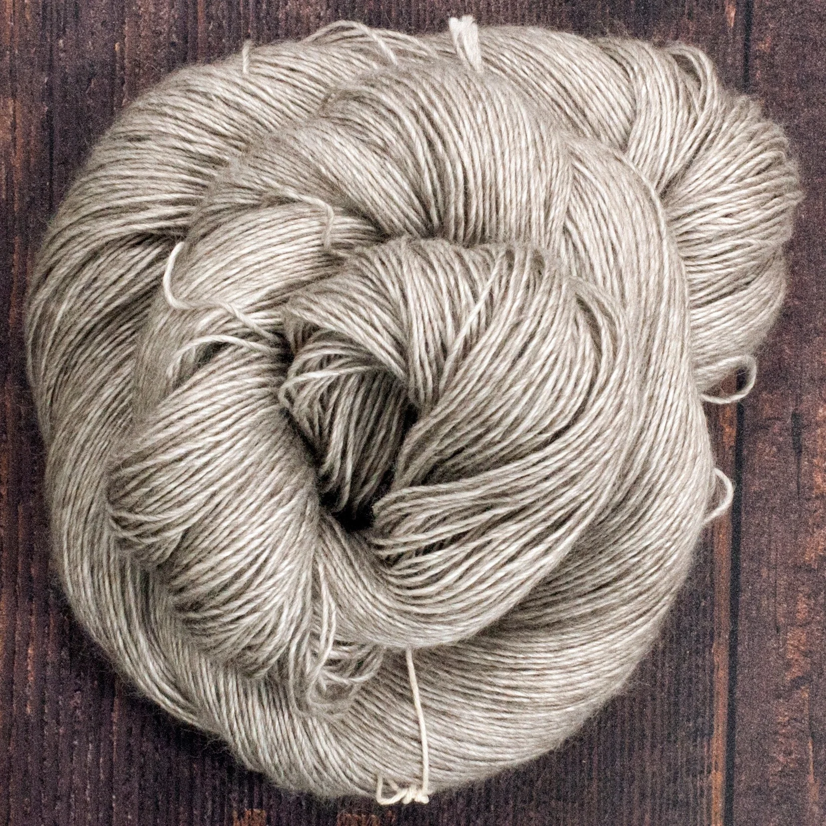 Type 49179 Yak Singles 4ply 65% Superwash Merino 20% Silk 15% Yak Singles 120g Hanks 480m per 120g 1/4nm