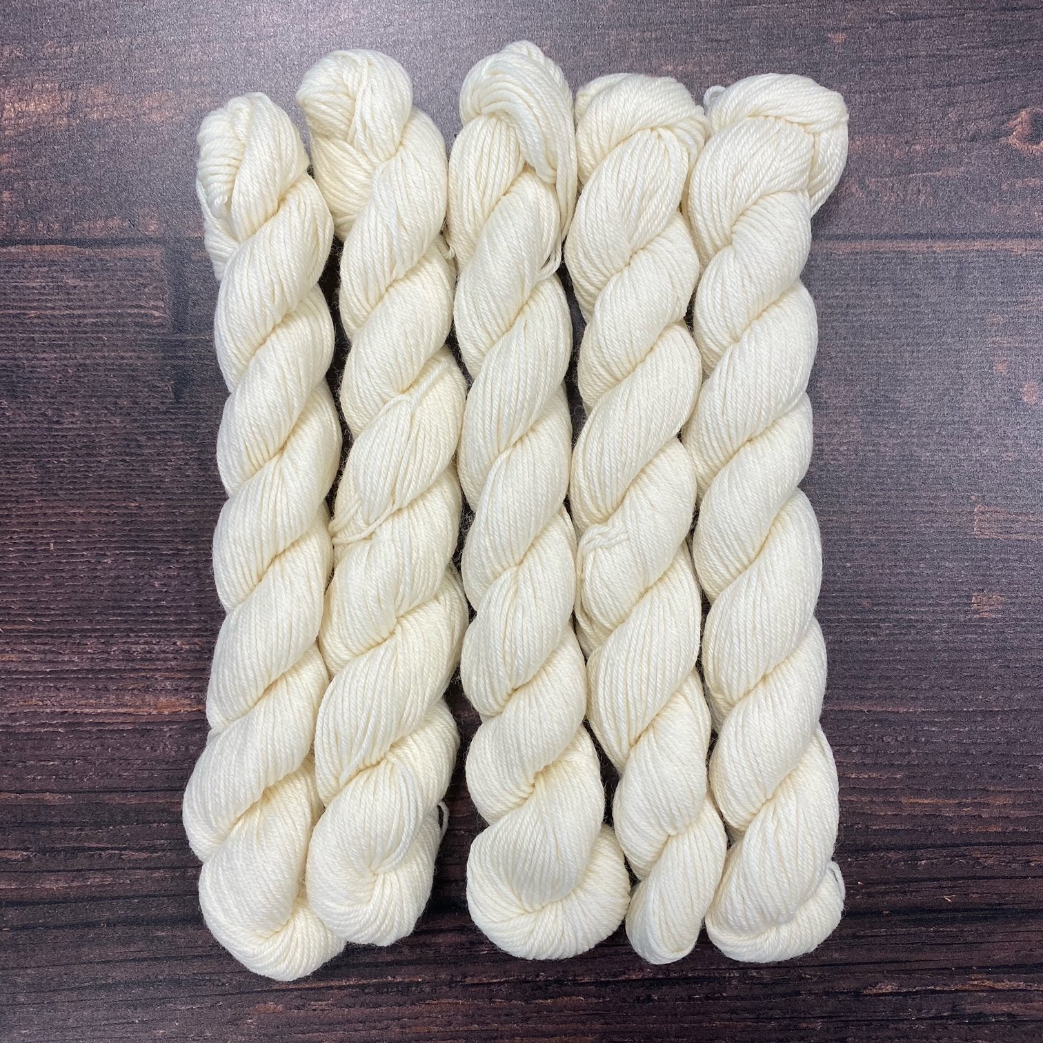 Quarter Round Minis - Type 49105M