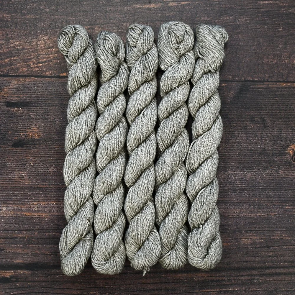 Tibetan 4ply Minis. - Type 49168m