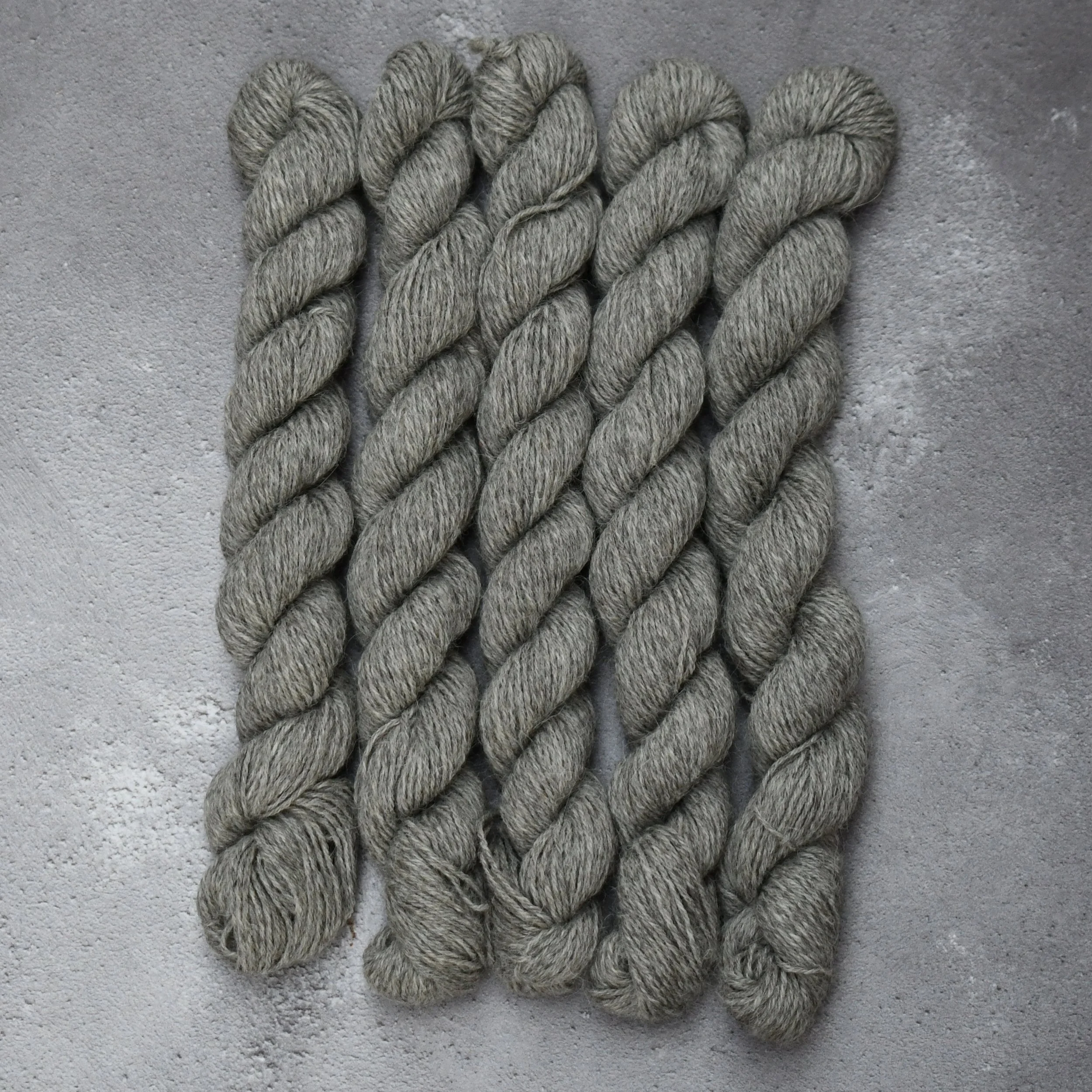 Natural Grey Llama 4ply minis- Type - 49196m 