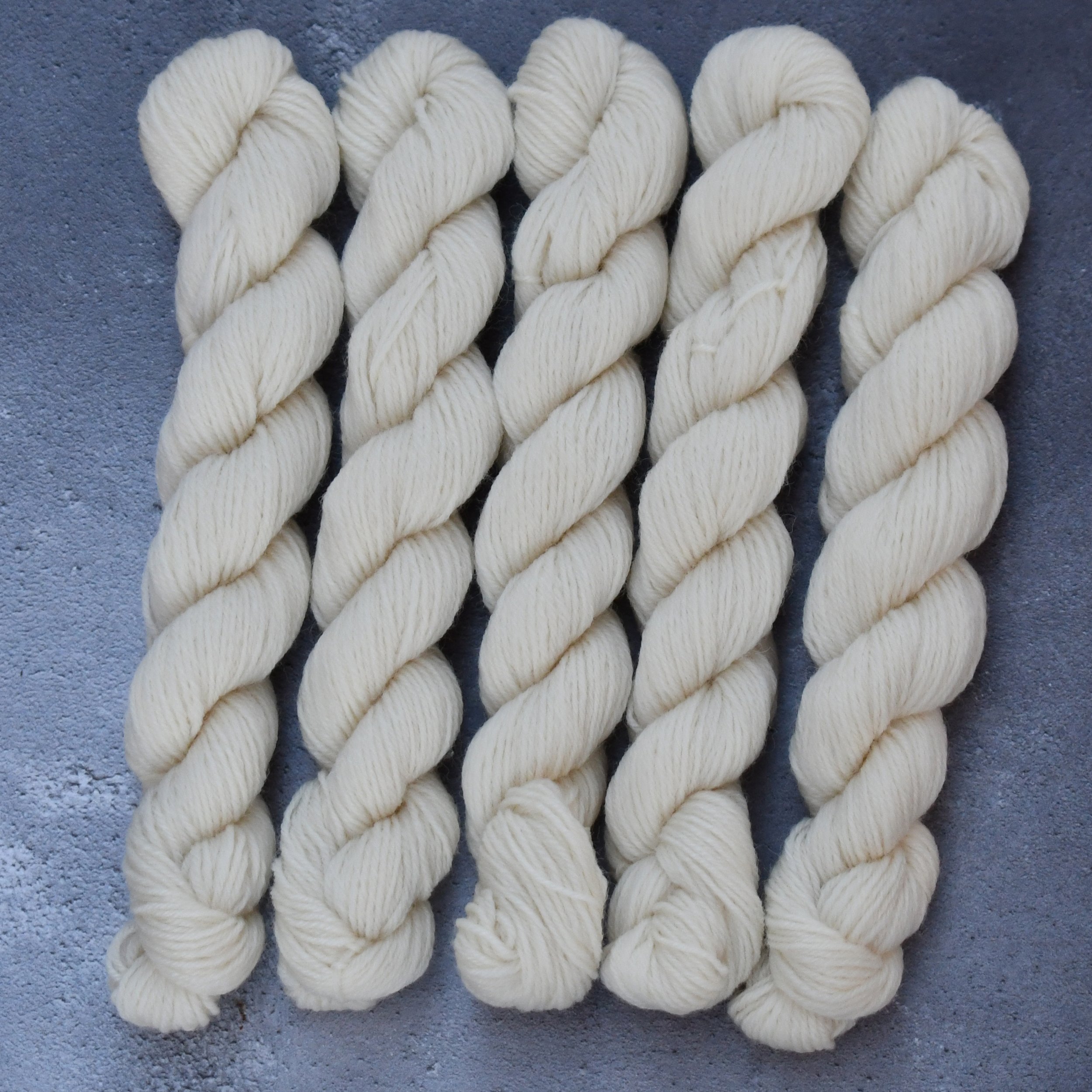 Highland 4ply minis - Type 49124m