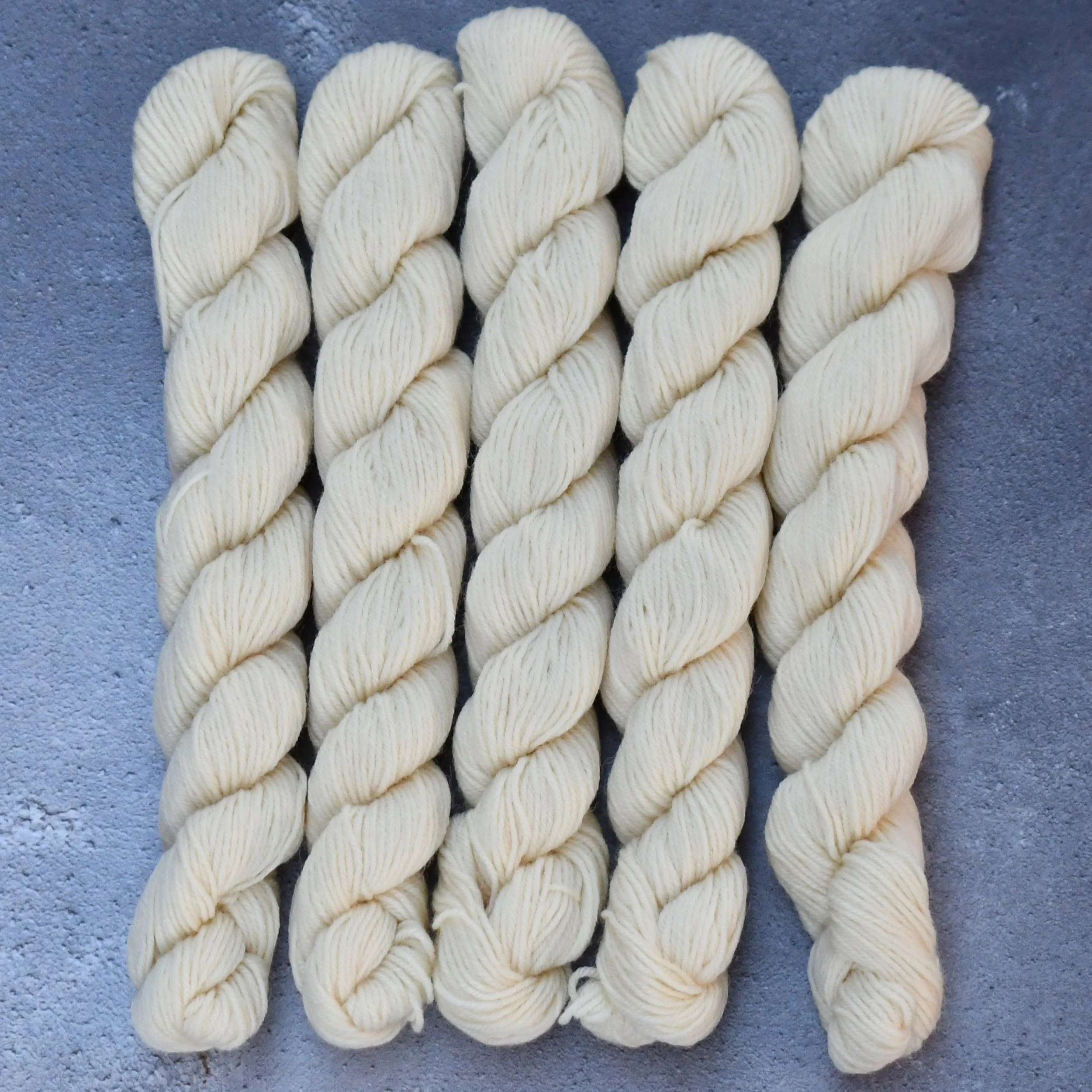 BFL 4ply Minis - Type 49103PM