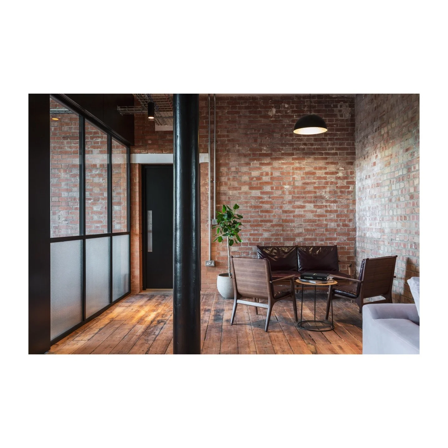 Industrial spaces reimagined by @squirepartners @theministry.london 

📸 @jamesjonesphotos 

#photography #interiordesign #worldofinteriors #architecture #architecturephotography