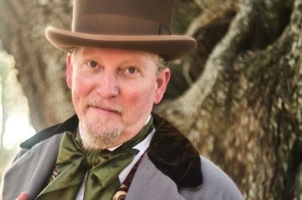 Tim Lowry presents Dickens' "Christmas Carol"