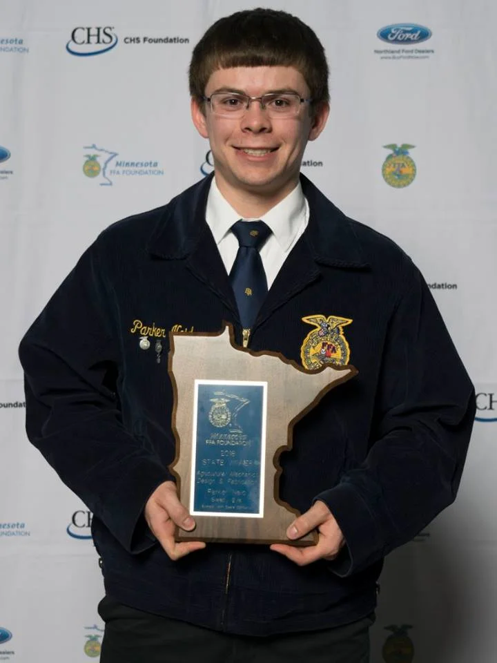 Agricultural Mechanics Design & Fabrication Parker Neid Sleepy Eye Sponsored by: John Deere Company