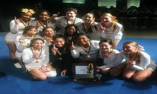 Class A Non-Tumbling 1 Champion - De La Salle