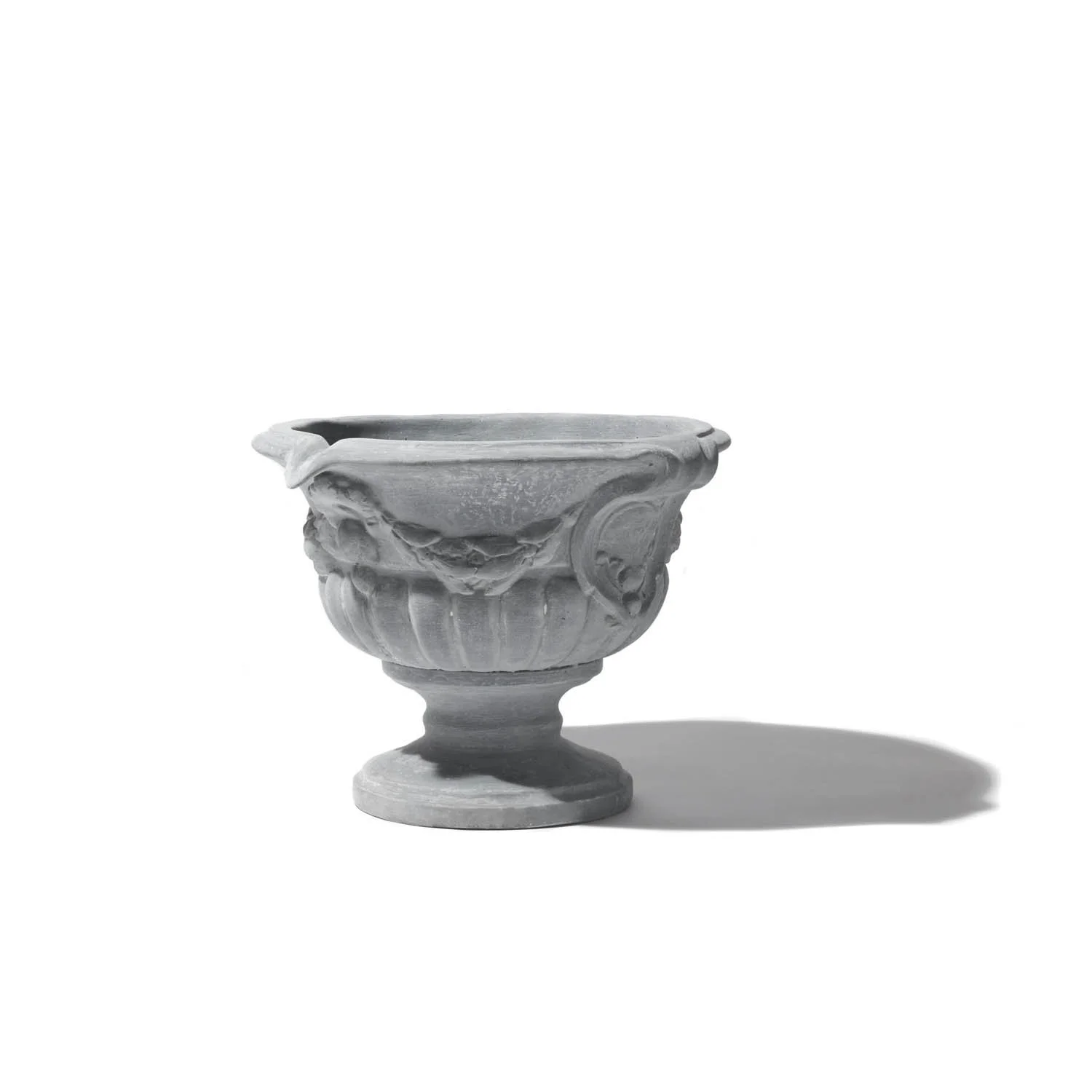 0908 V Robinson Urn.jpg