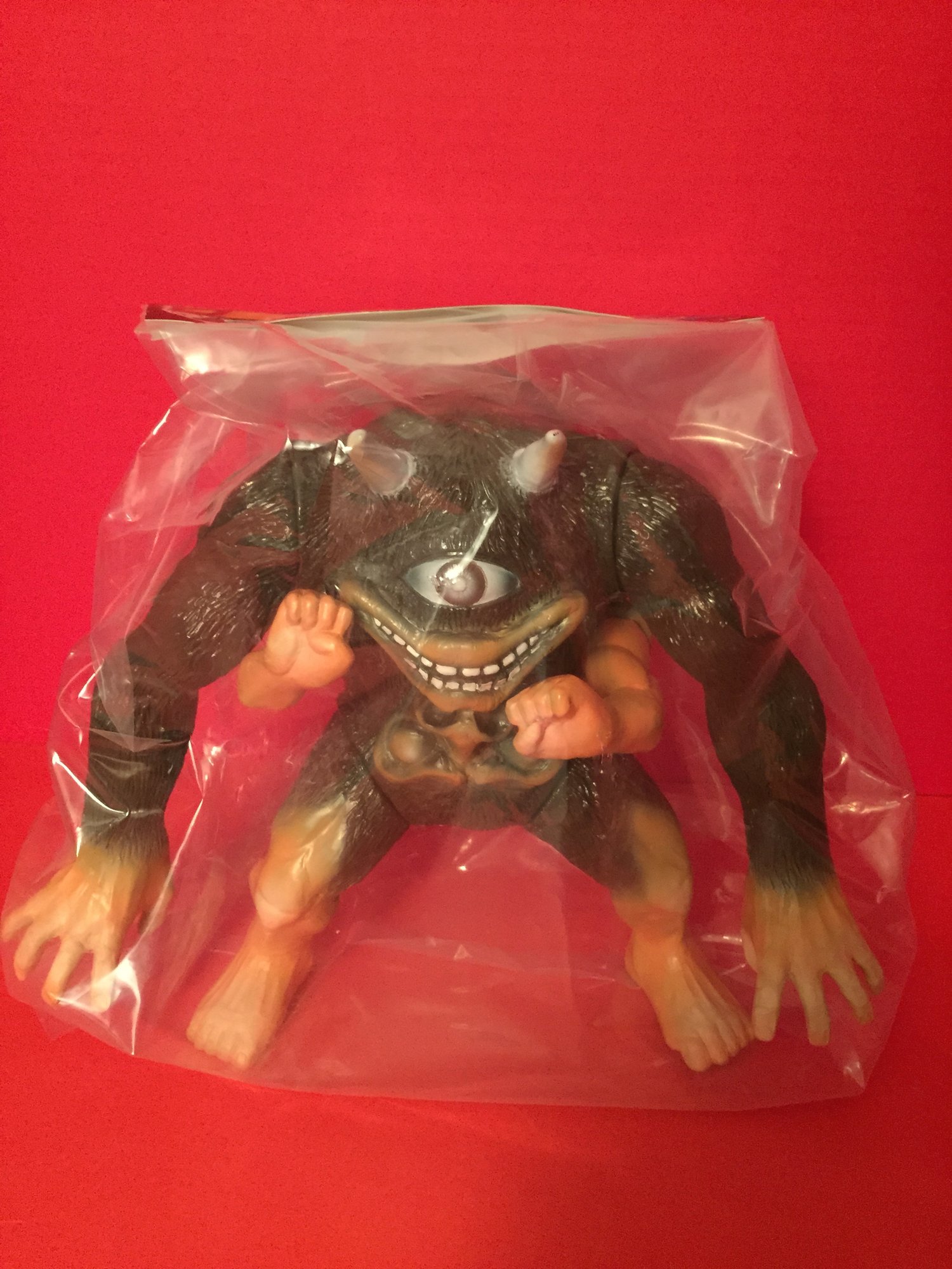 Medicom Sakasama Gorilla Sofubi — Vampire Robots
