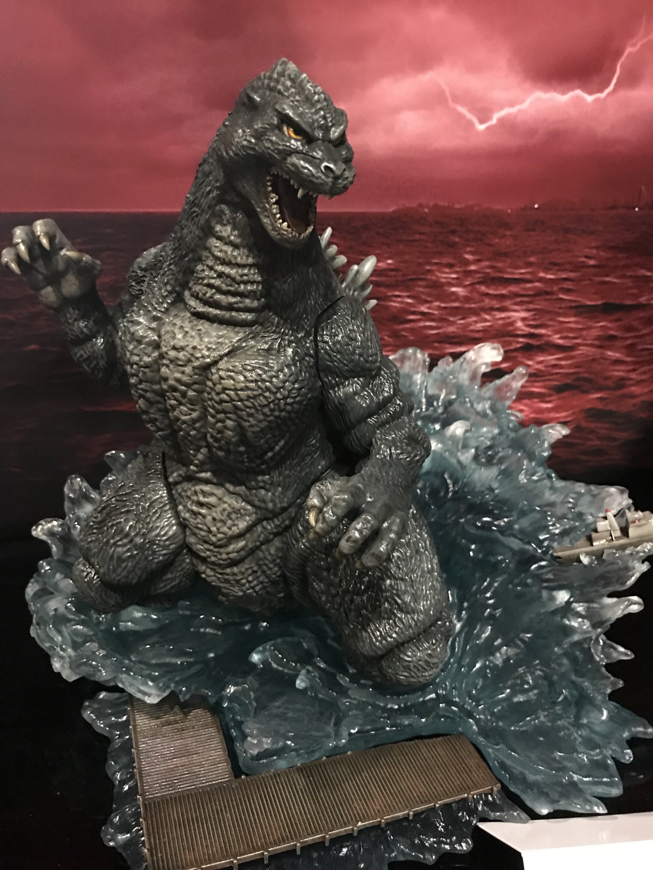 Diamond Select Godzilla Gallery Deluxe King Ghidorah 1991 Statue* PREORDER* 