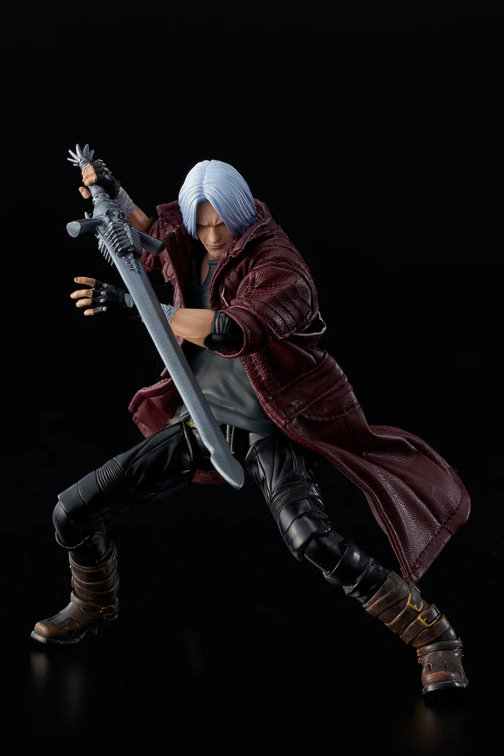 1000toysDevilMayCryDanteC.jpg