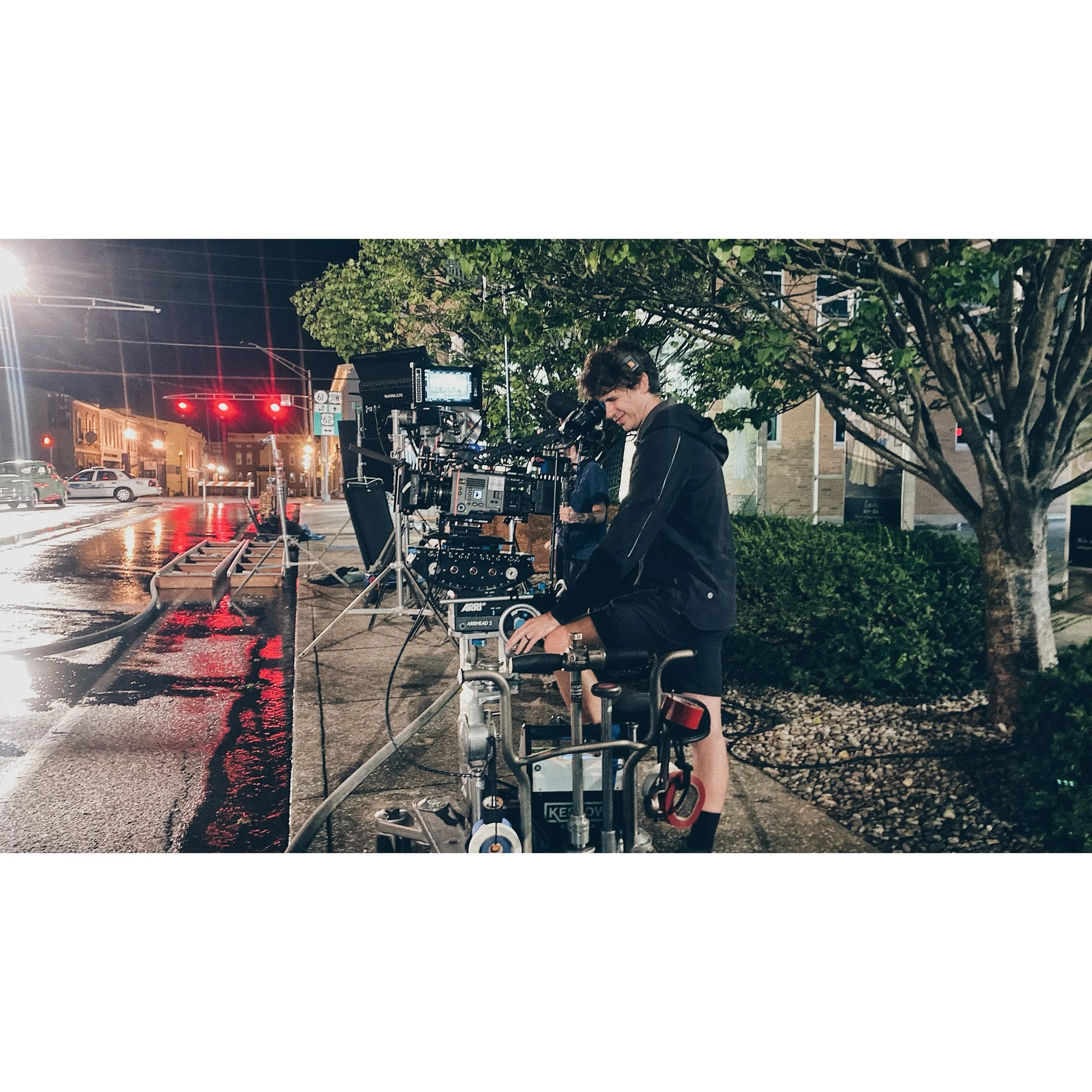 I&rsquo;d take the geared head and eyepiece extension every time if I could. Also standing > sitting. 

📸 @spencahbryce