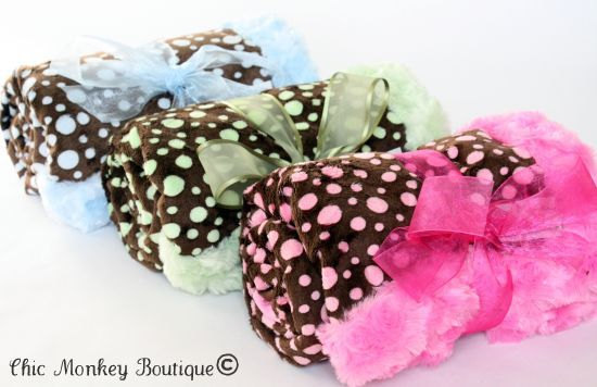 Signature Minky Blanket from Chic Monkey Boutique / as seen on www.GiggleHearts.com