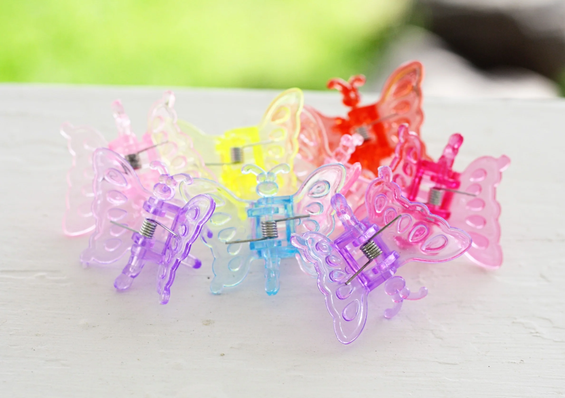 Cute Little Hairclips for Girls and Their Dolls