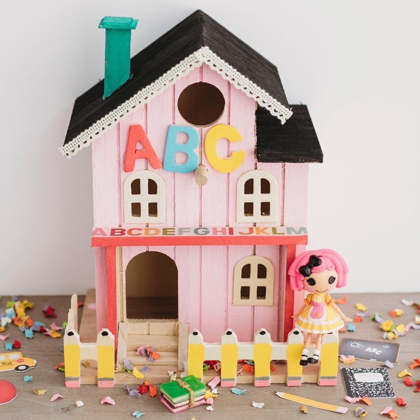 Cute Back to School  Dollhouse from @stacymaeandco