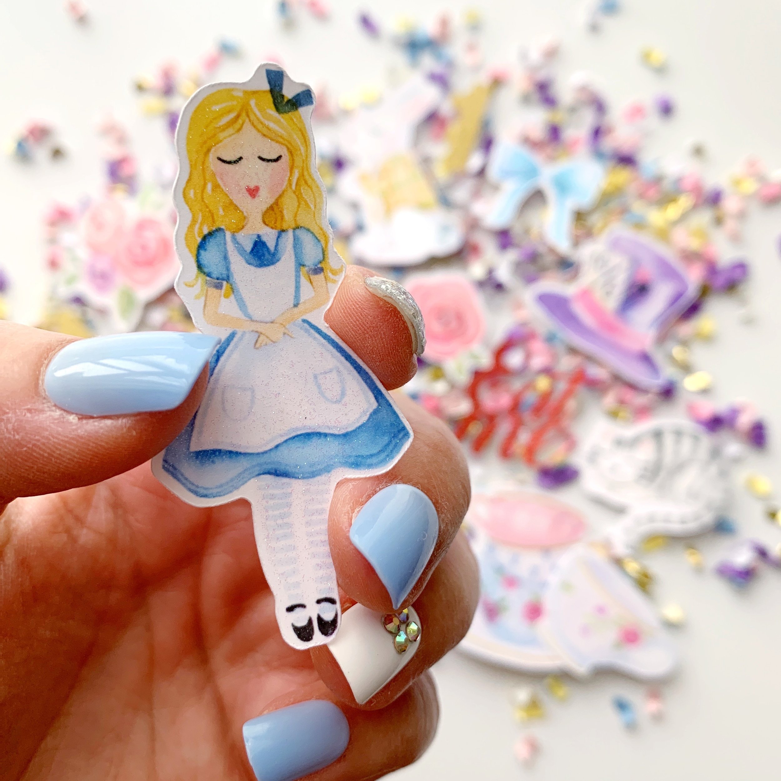 alice-in-wonderland-party-confetti-11.jpeg