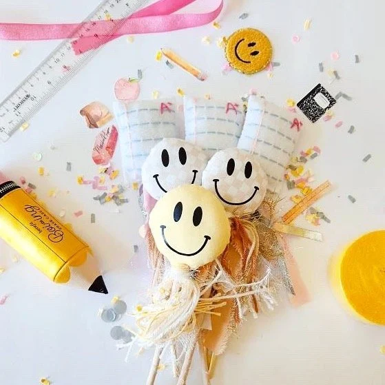 How to Score an A+ with Handmade Smiley Face Felt Wands