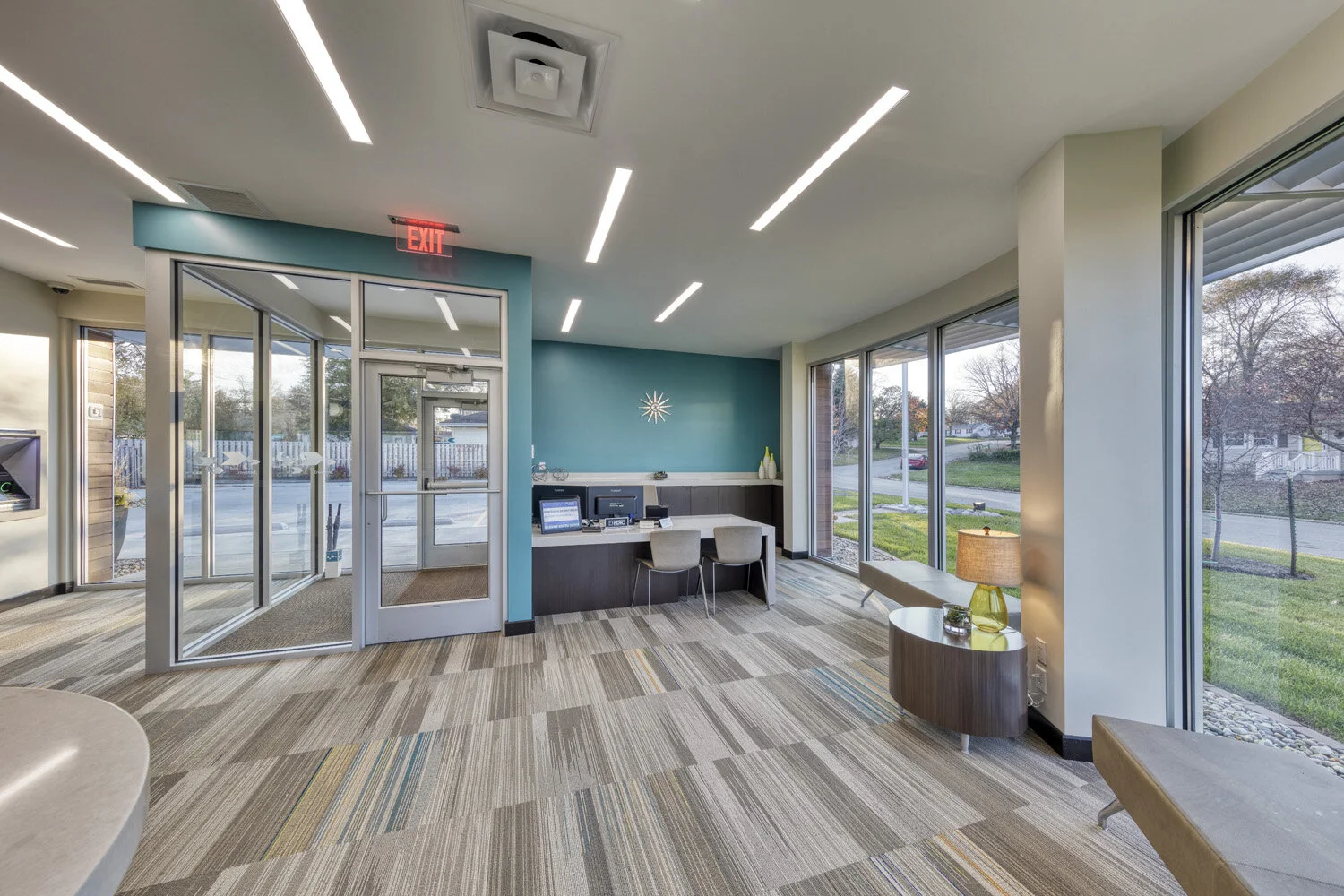HickoryPointBank_Dec_Int_04.jpg